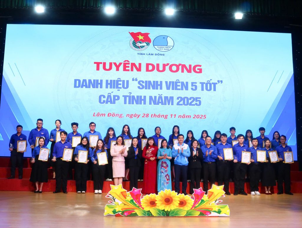 z7271865392637_beacbc30c2396a93ce3d5fe8bb9b85fd